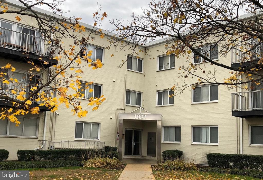 1009 CHILLUM ROAD Unit: 206