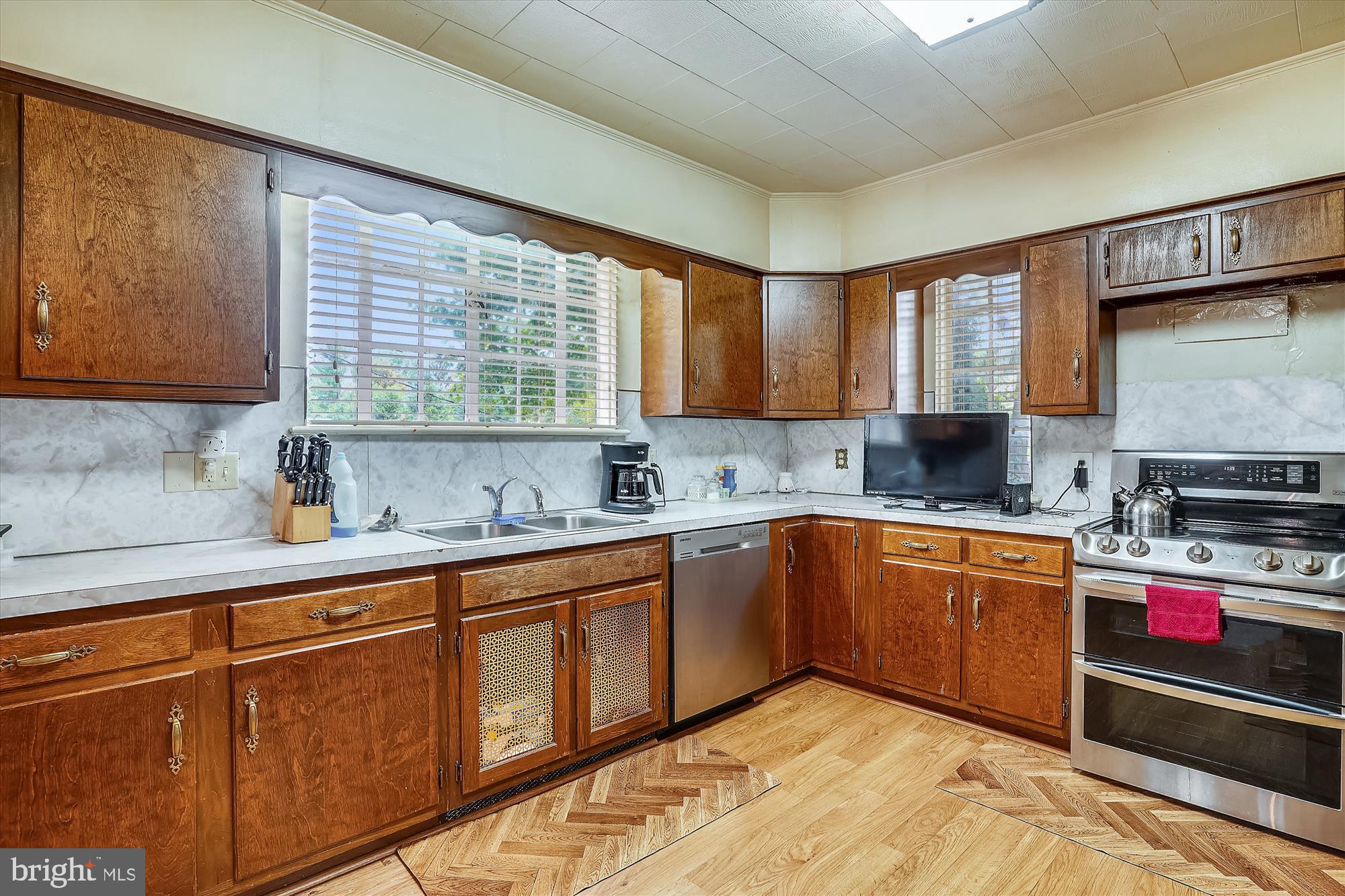 200 MEALEY PARKWAY