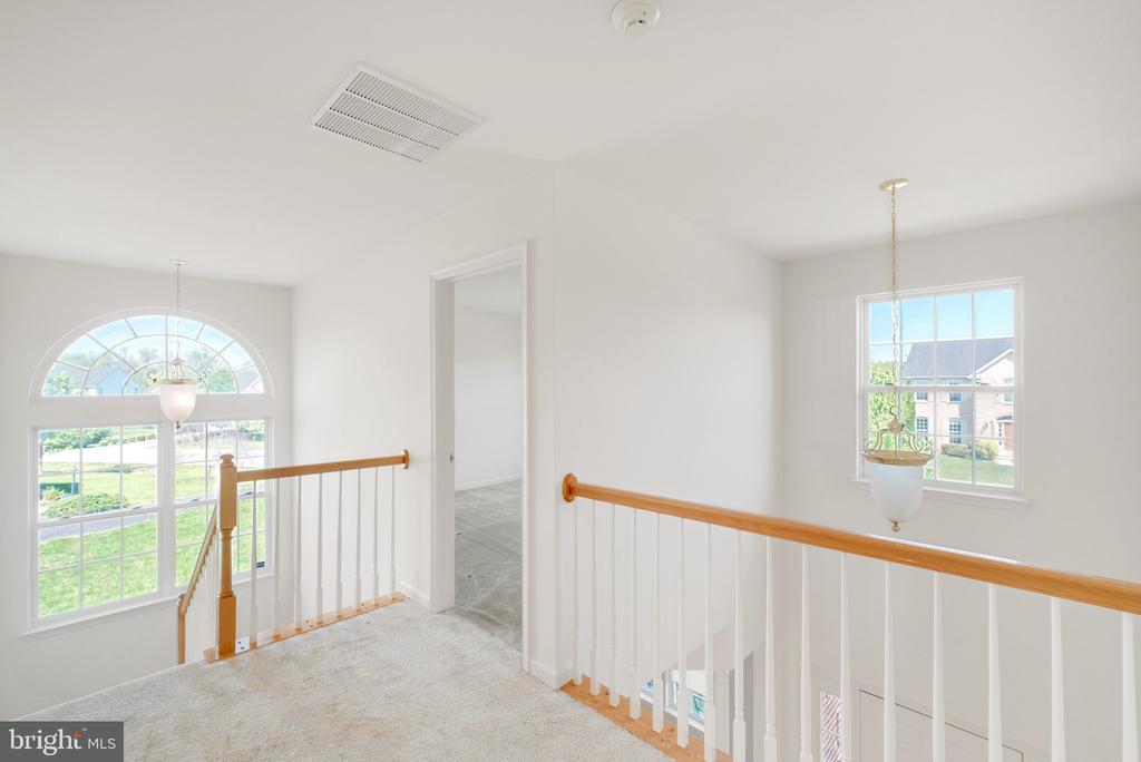 19321 PARADISE MANOR DRIVE