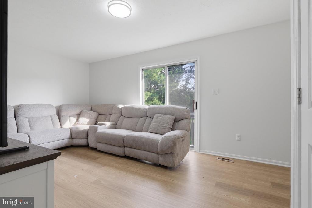 11207 CRISTINS CIRCLE