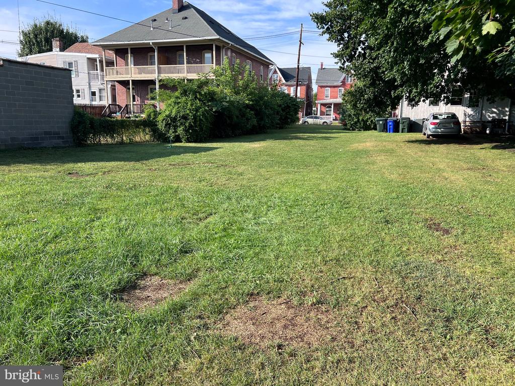 113, 117, 119 FAIRGROUND AVENUE