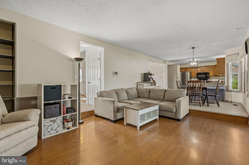 605 FAIR MEADOWS BOULEVARD