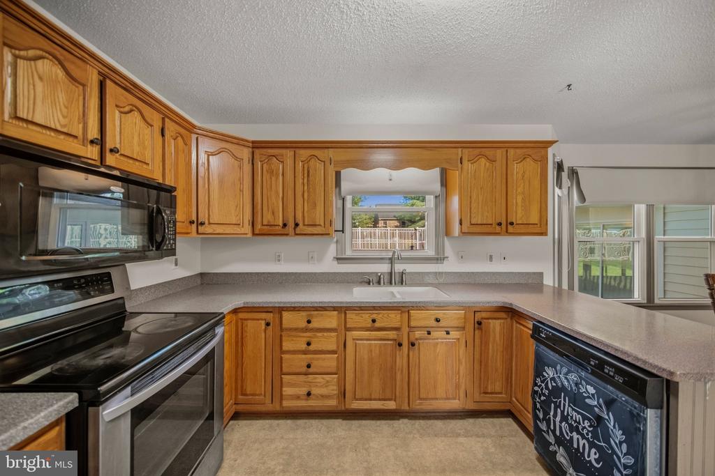 605 FAIR MEADOWS BOULEVARD