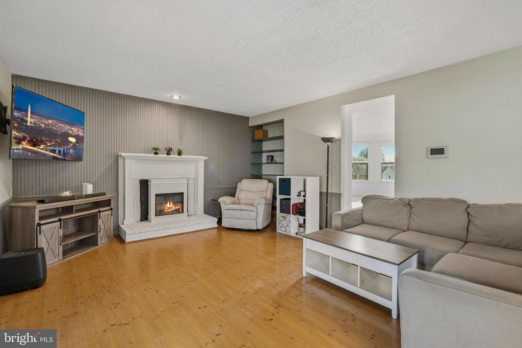 605 FAIR MEADOWS BOULEVARD