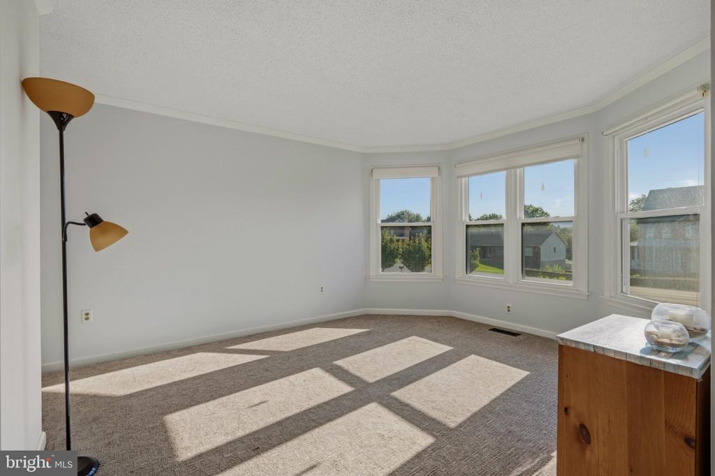 605 FAIR MEADOWS BOULEVARD
