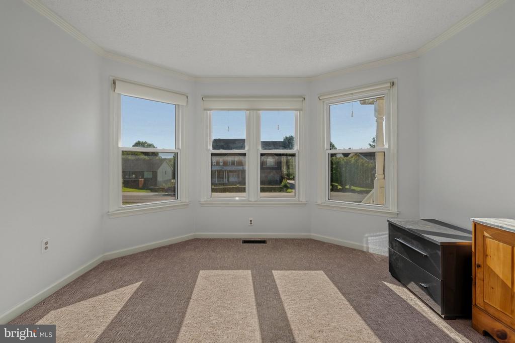 605 FAIR MEADOWS BOULEVARD