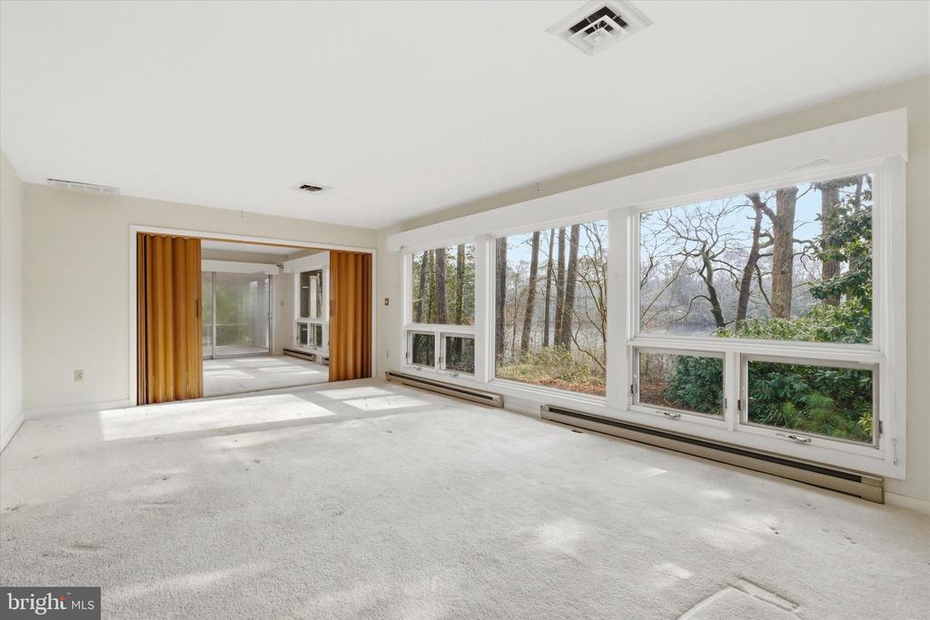 8539 MARLBORO DRIVE