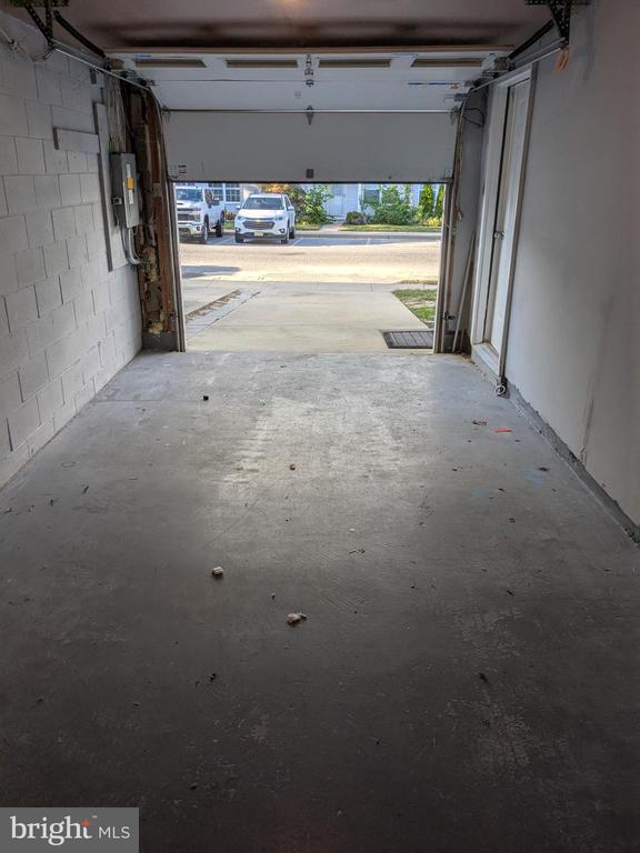 6 MILLSTREAM RD
