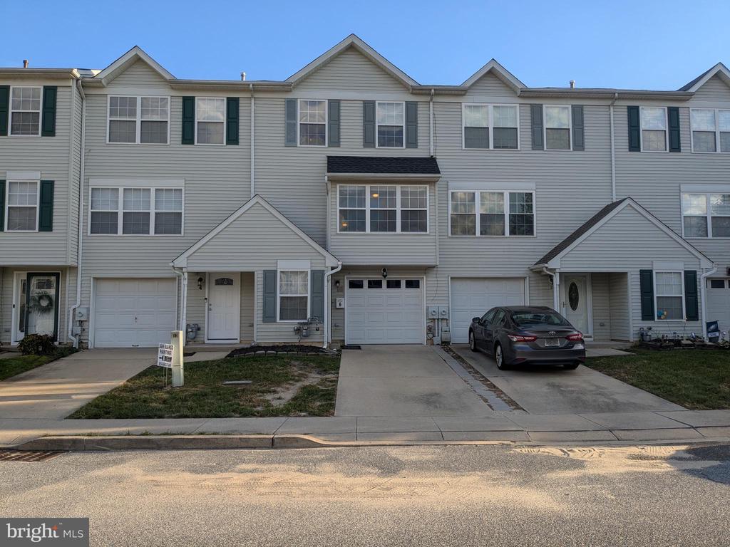 6 MILLSTREAM RD