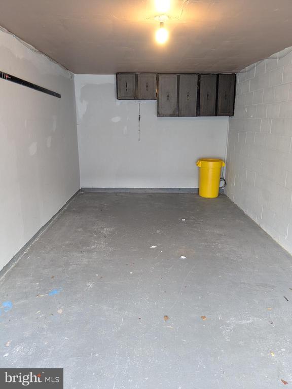 6 MILLSTREAM RD