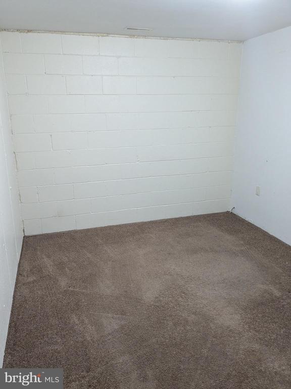 6 MILLSTREAM RD
