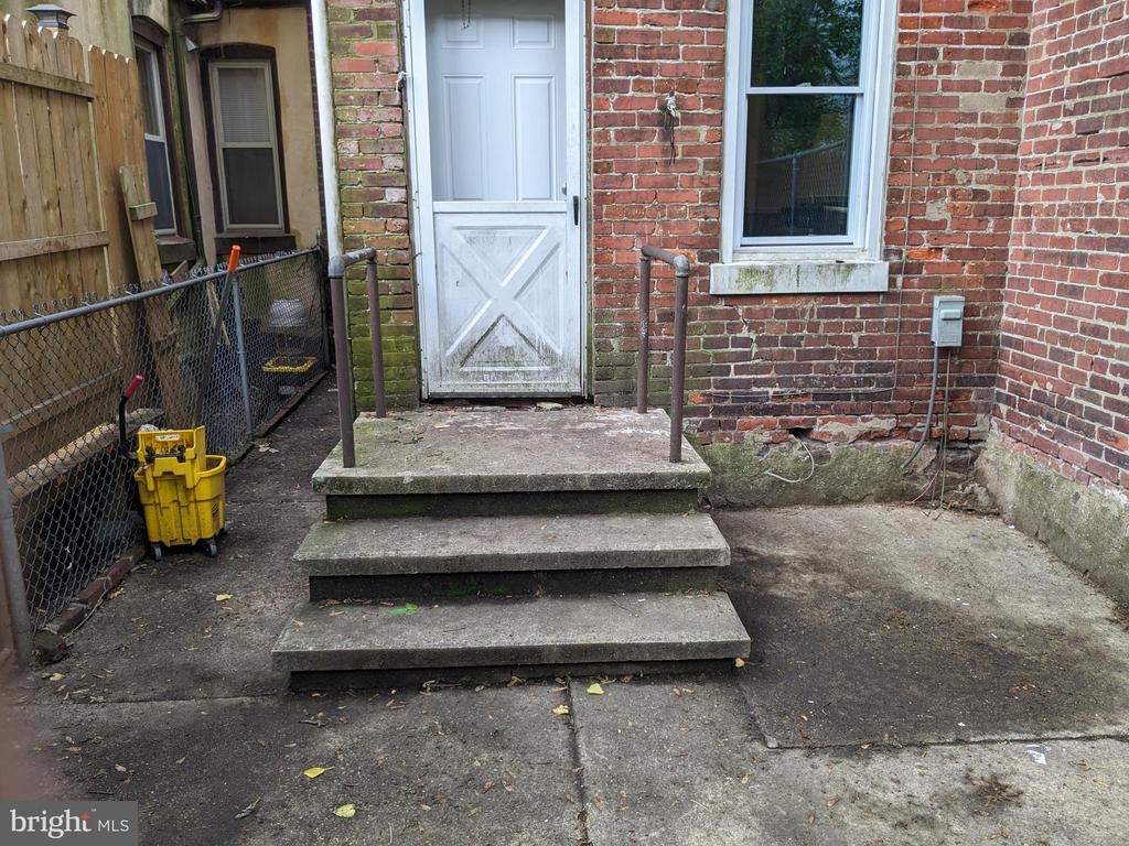 502 W HANOVER STREET