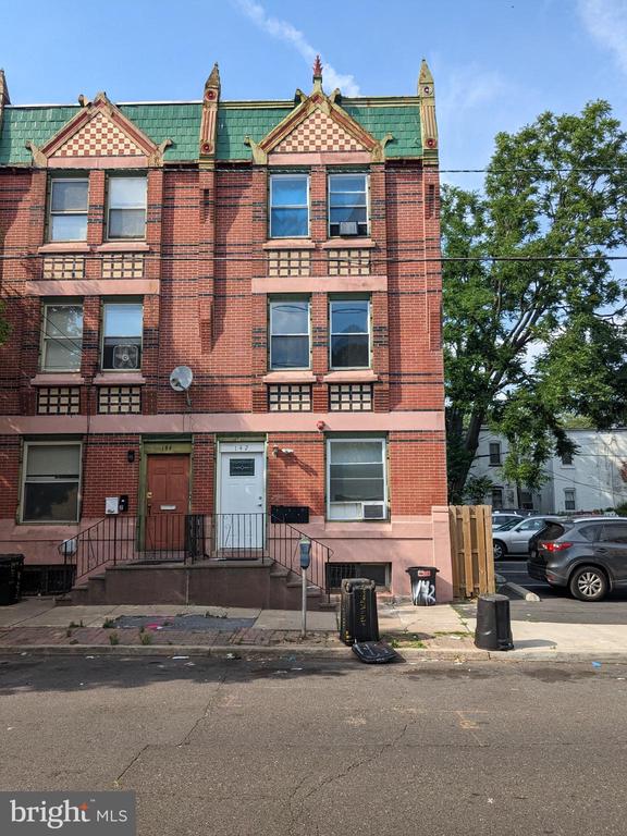 142 W HANOVER STREET