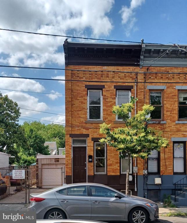 35 MECHANICS AVENUE