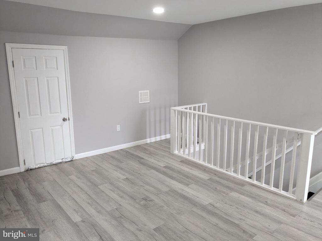 178 HANOVER STREET APT #2 W