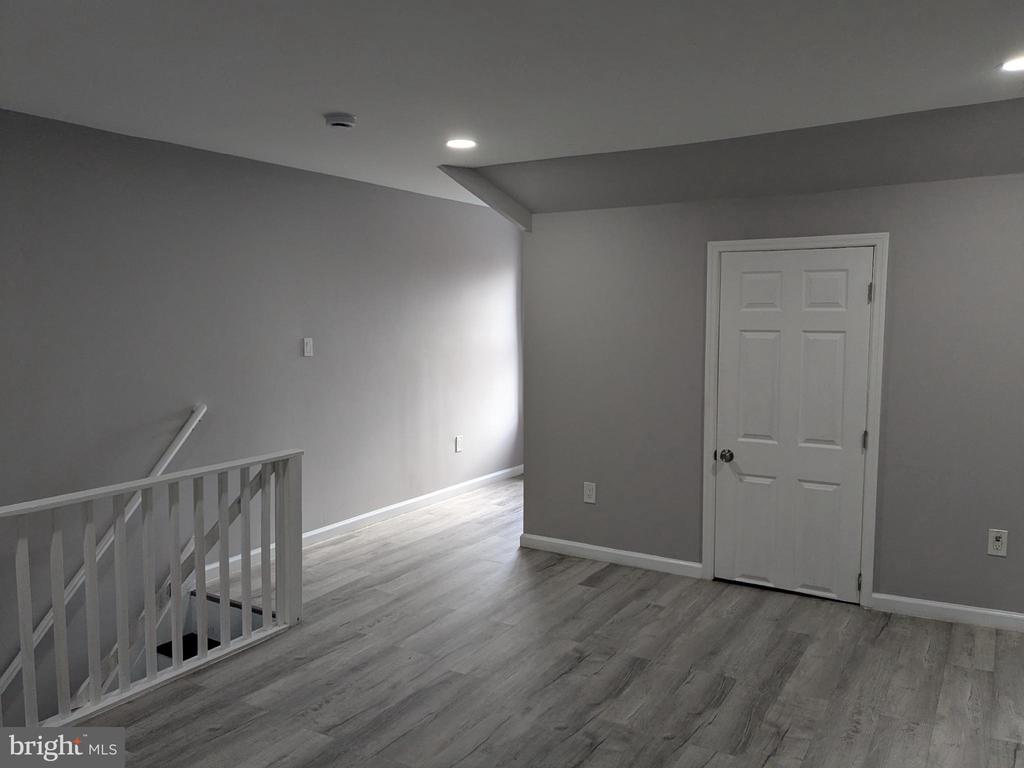 178 HANOVER STREET APT #2 W