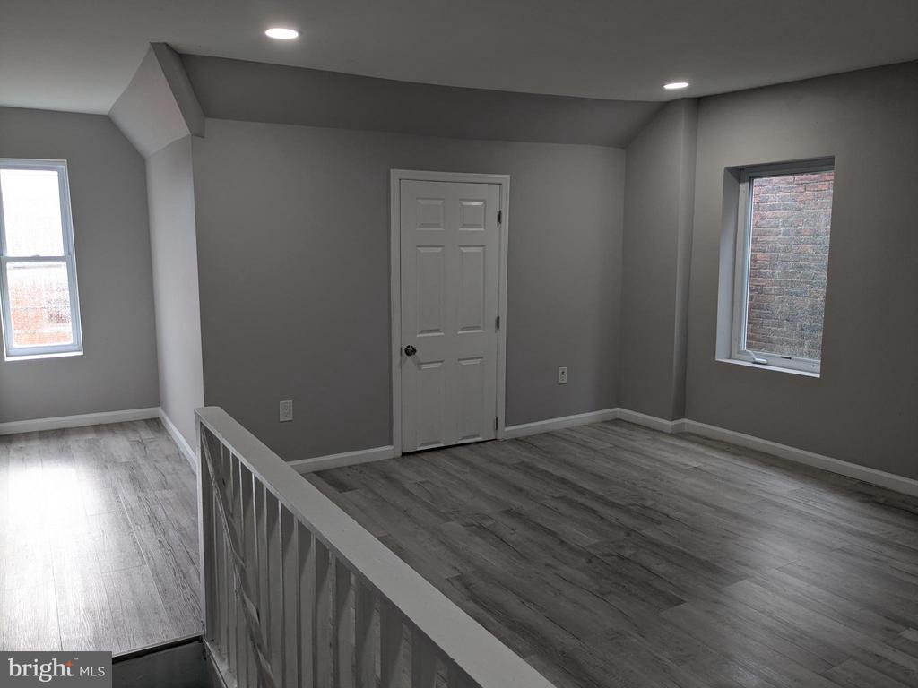 178 HANOVER STREET APT #2 W