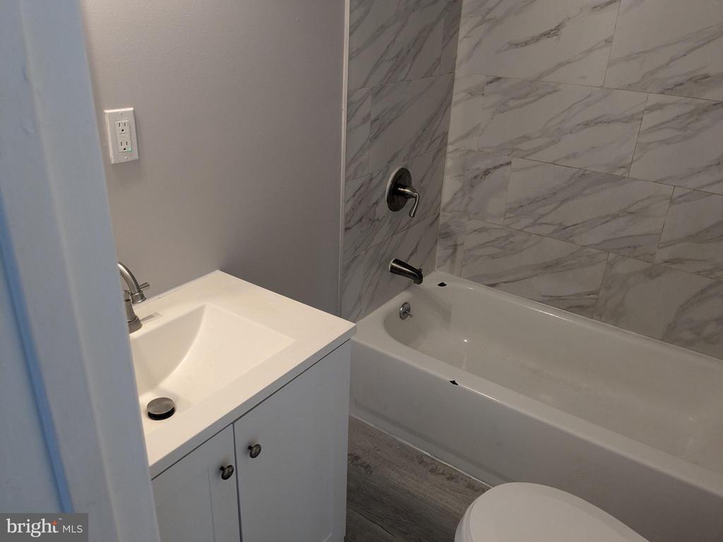 178 HANOVER STREET APT #2 W