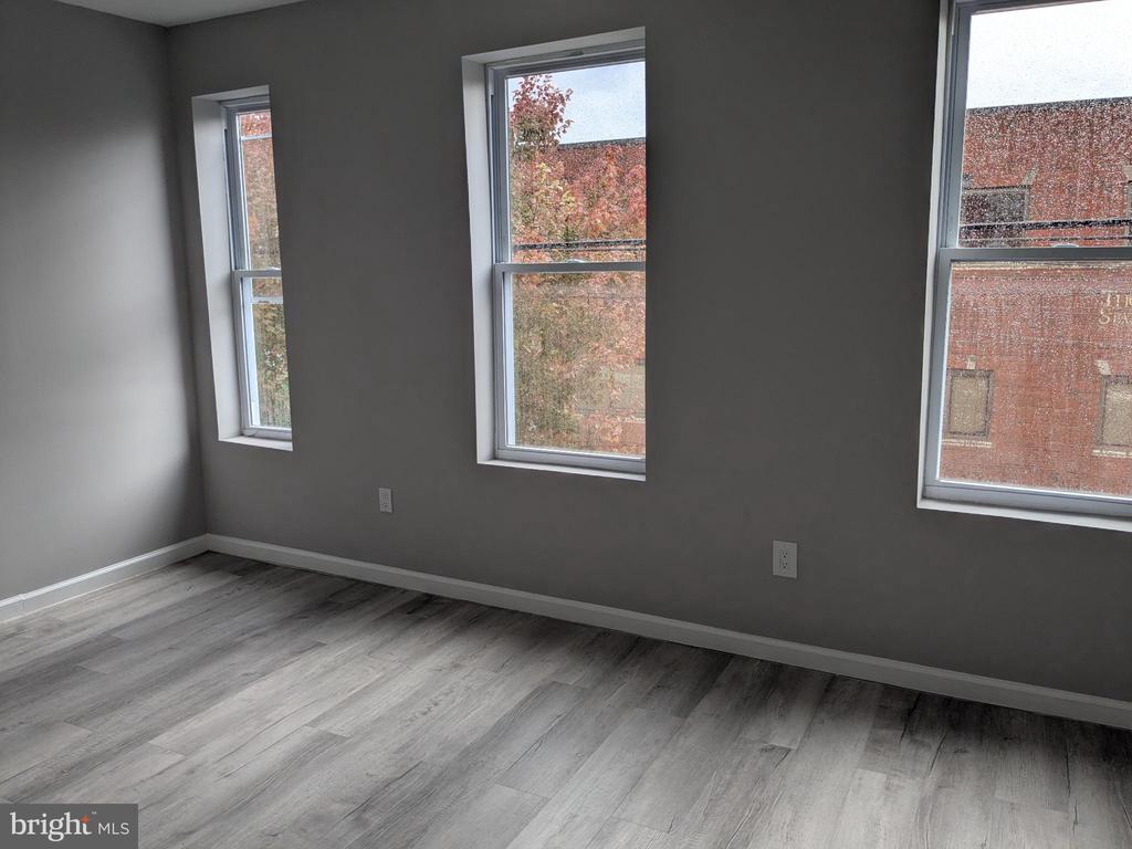 178 HANOVER STREET APT #2 W