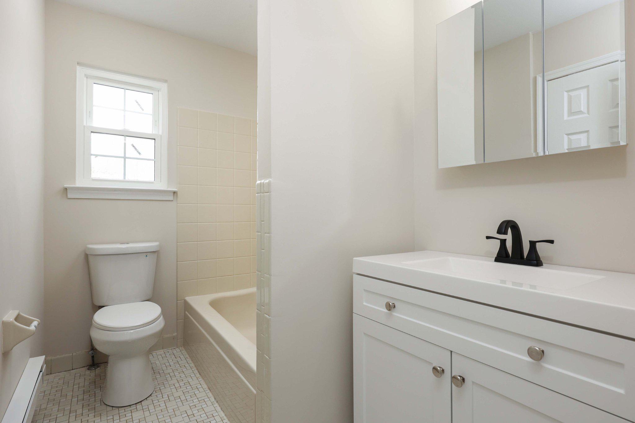 2 FEATHERBED COURT