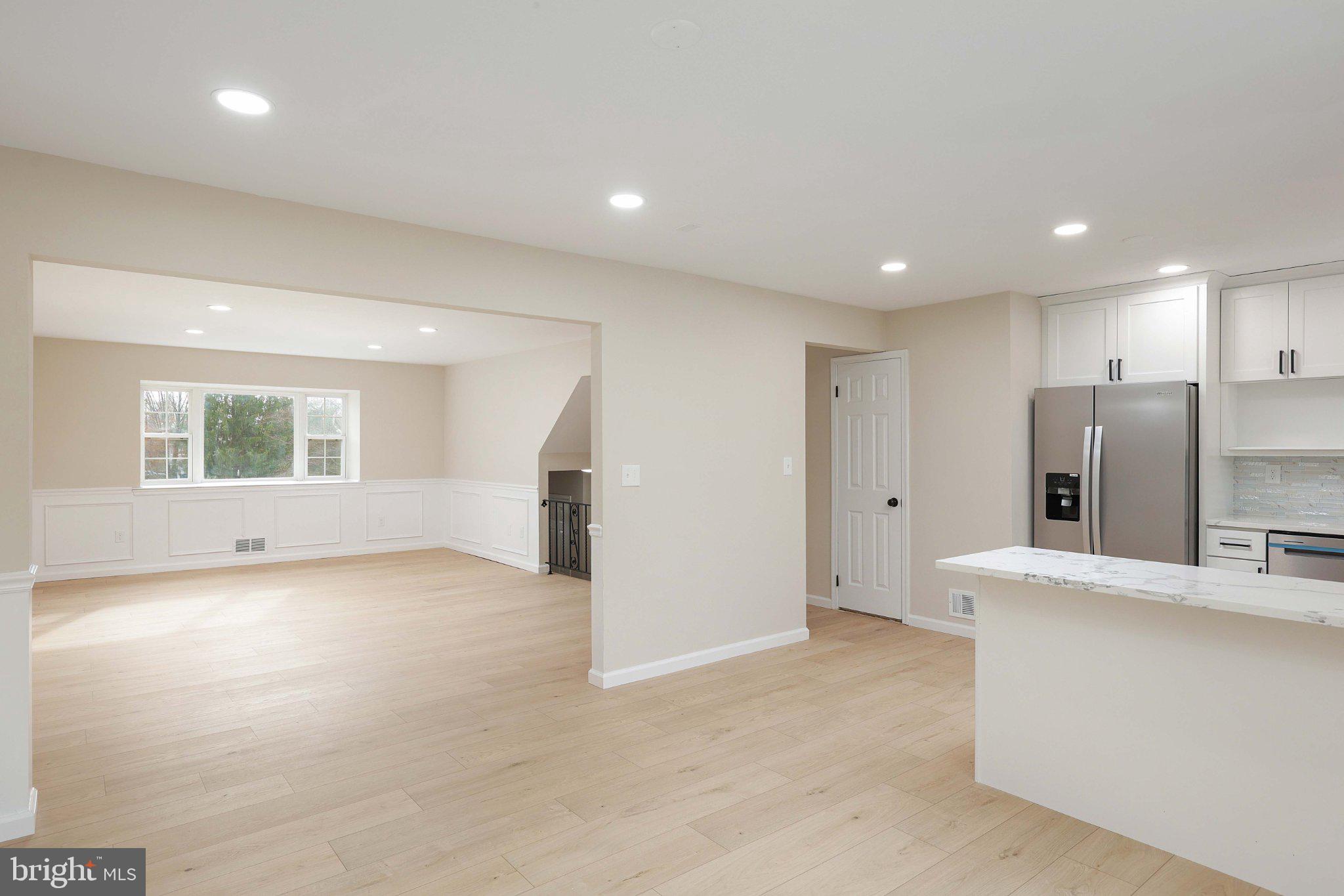 2 FEATHERBED COURT