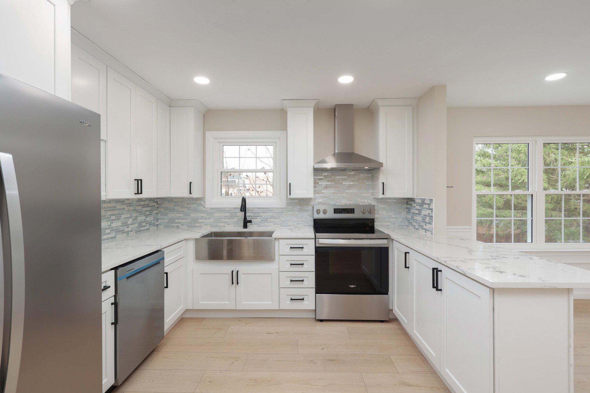 2 FEATHERBED COURT