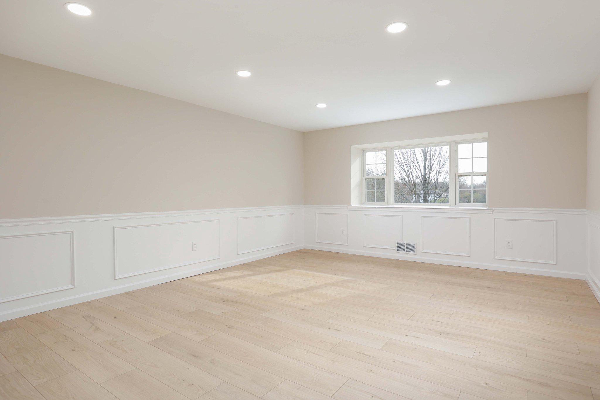 2 FEATHERBED COURT