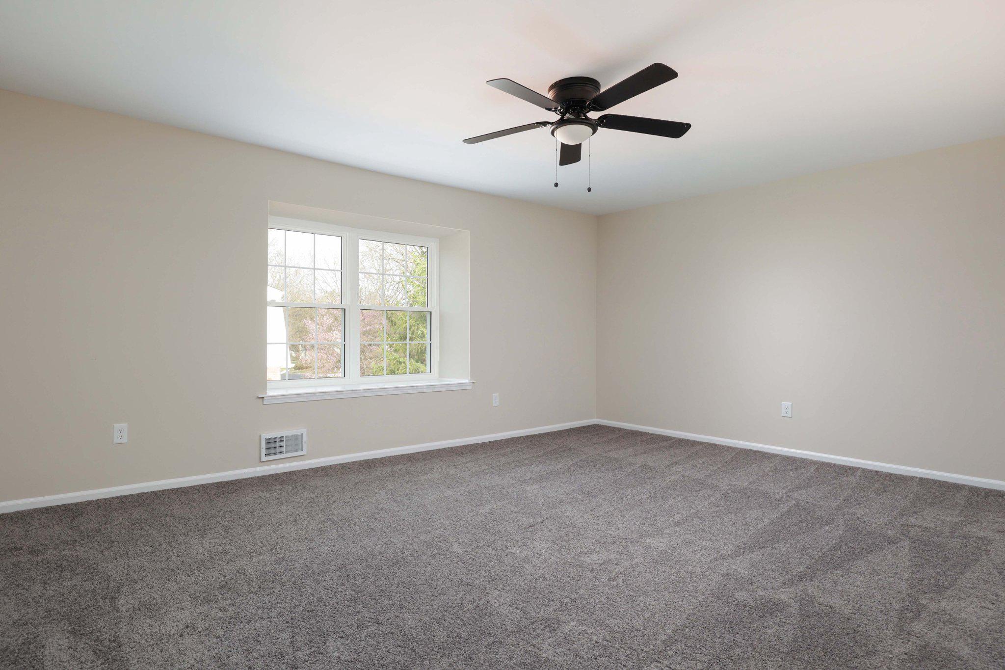2 FEATHERBED COURT