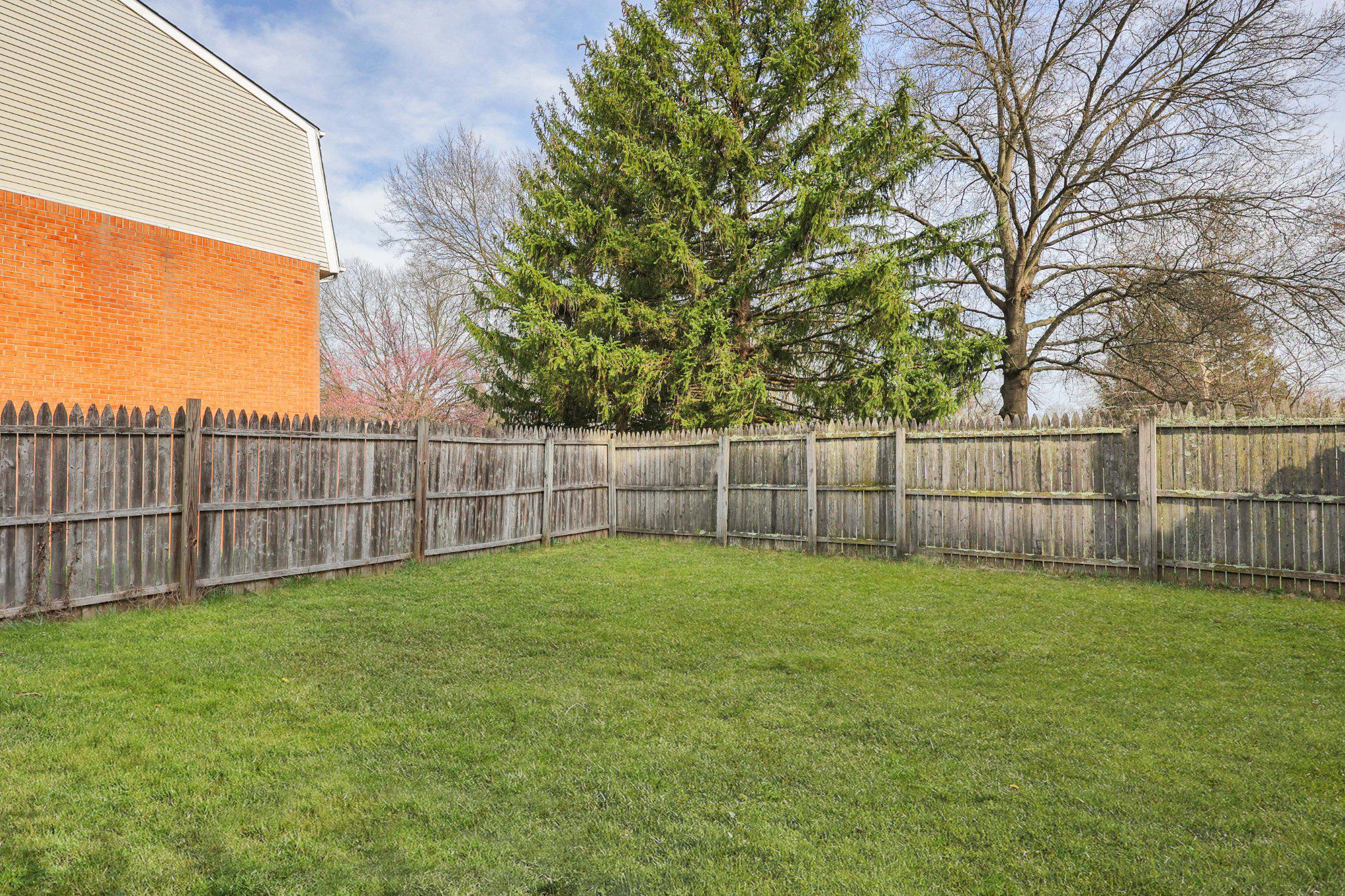2 FEATHERBED COURT