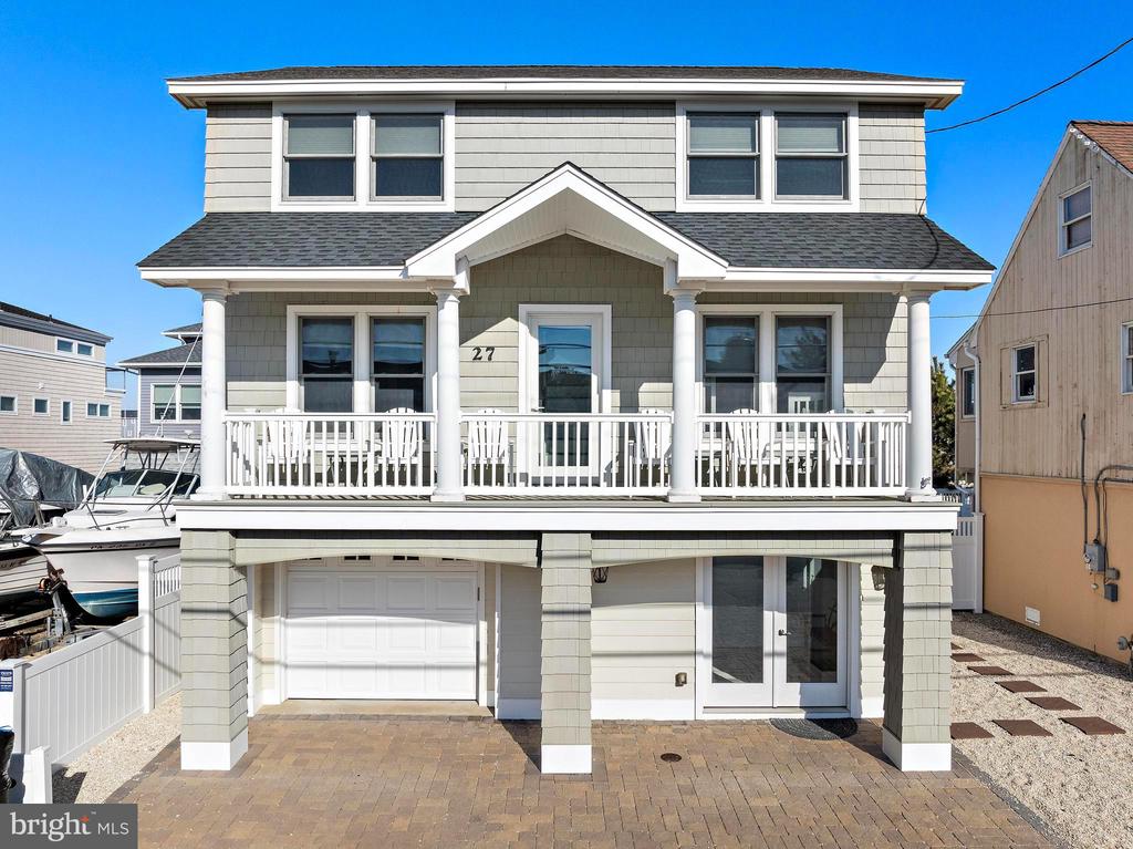 27 CAROLINA AVENUE