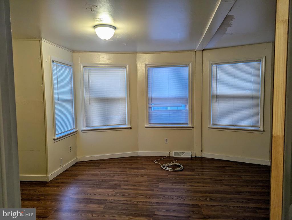 276 E BROADWAY A