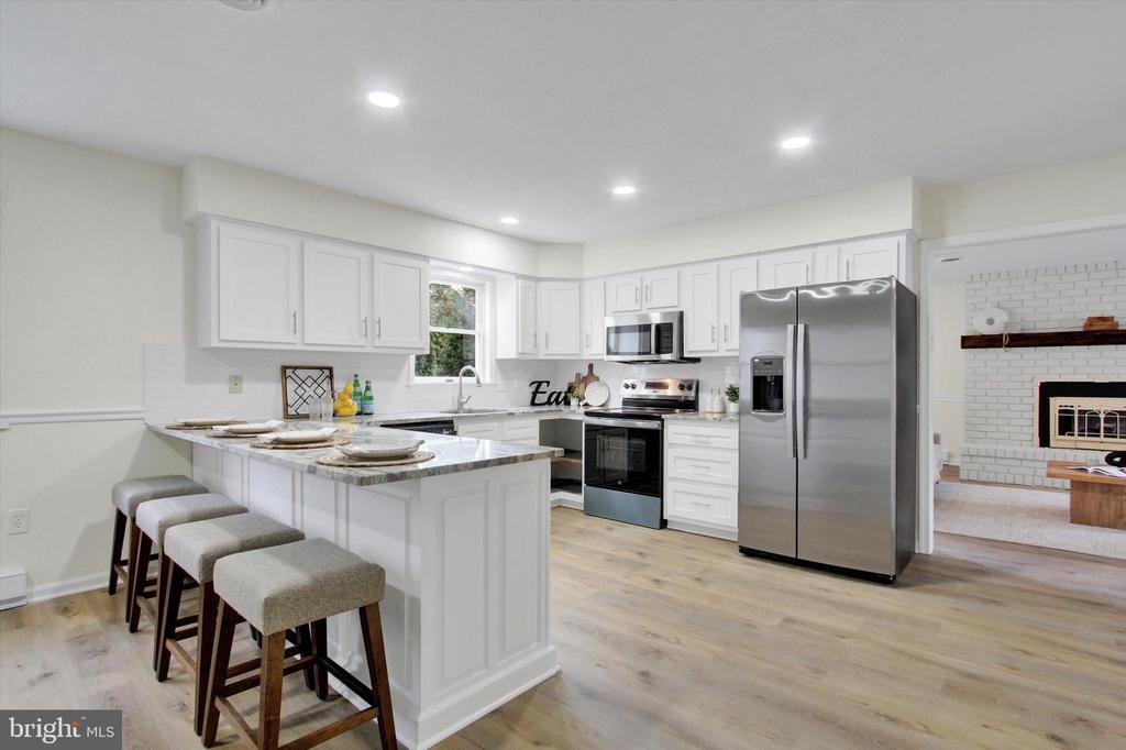 871 SHERMAN DRIVE