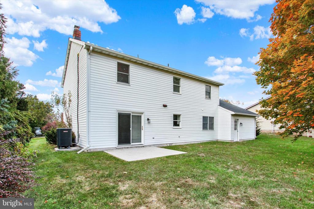 871 SHERMAN DRIVE