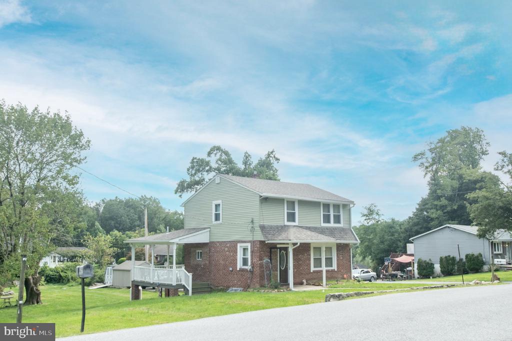 949 W MAIN STREET