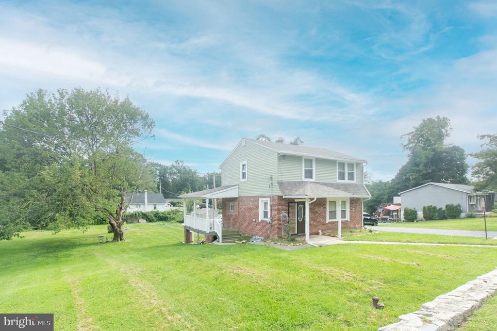949 W MAIN STREET