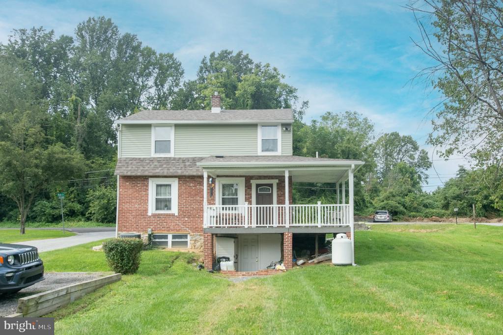 949 W MAIN STREET