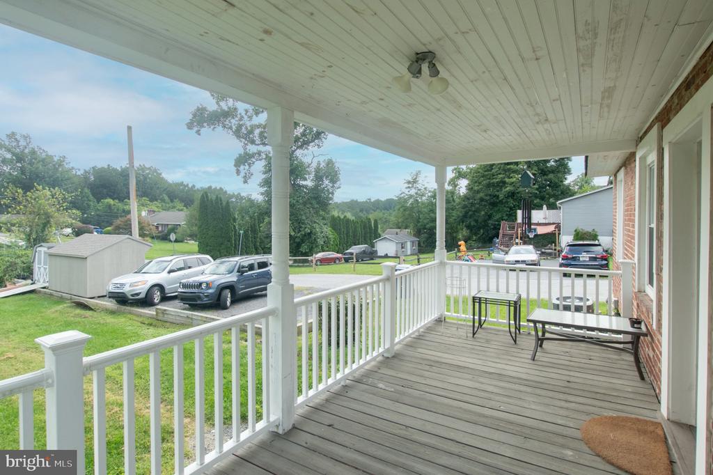 949 W MAIN STREET
