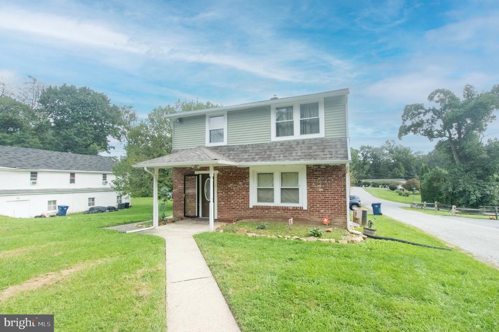 949 W MAIN STREET