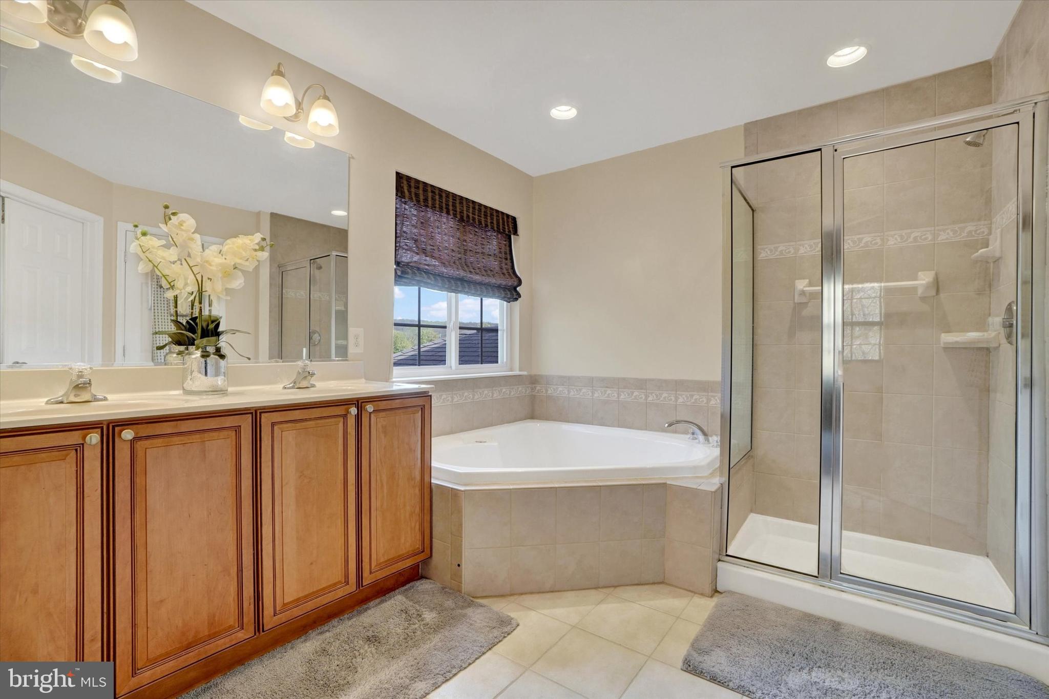 1015 NUGENT WAY
