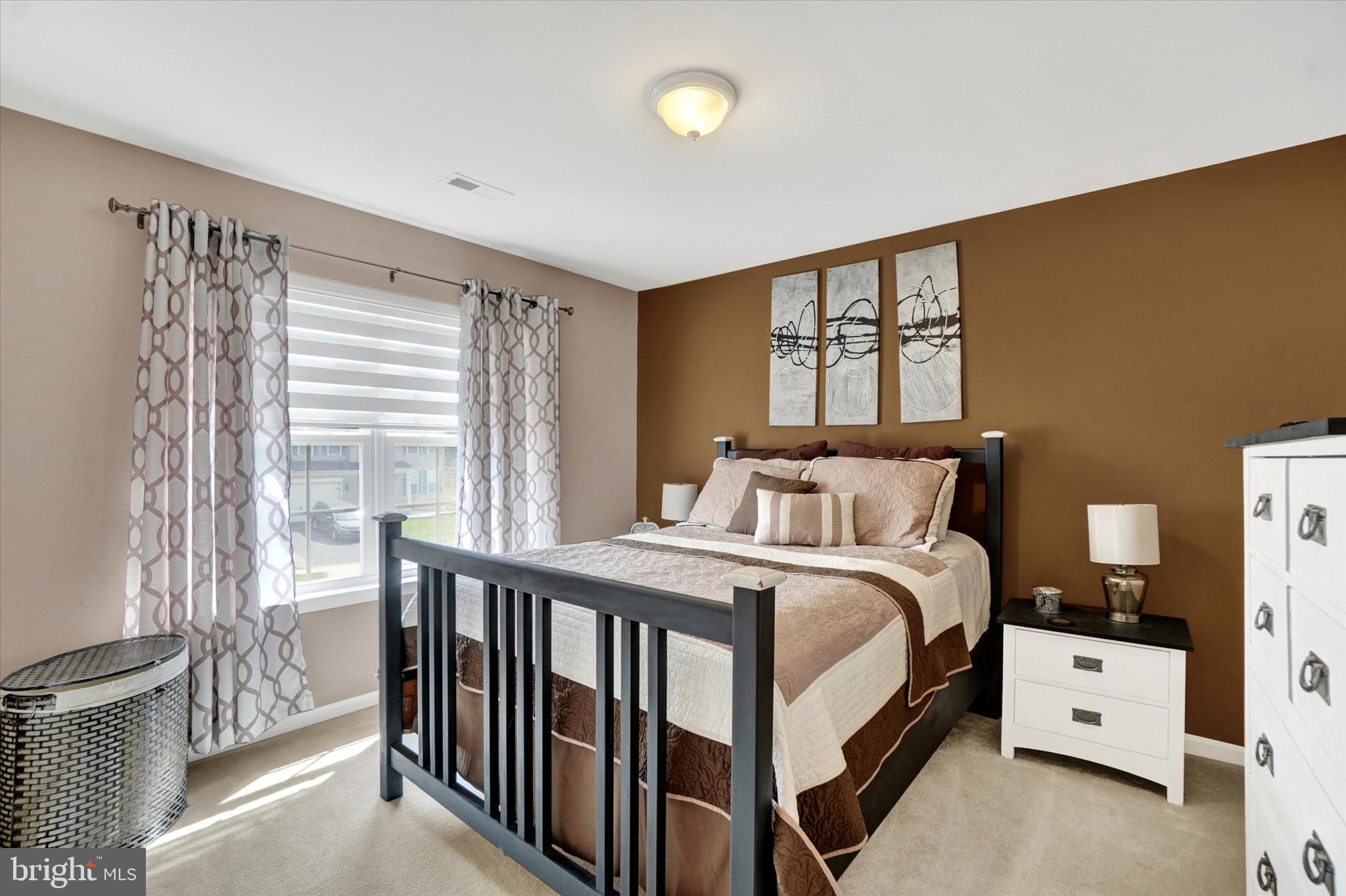 1015 NUGENT WAY