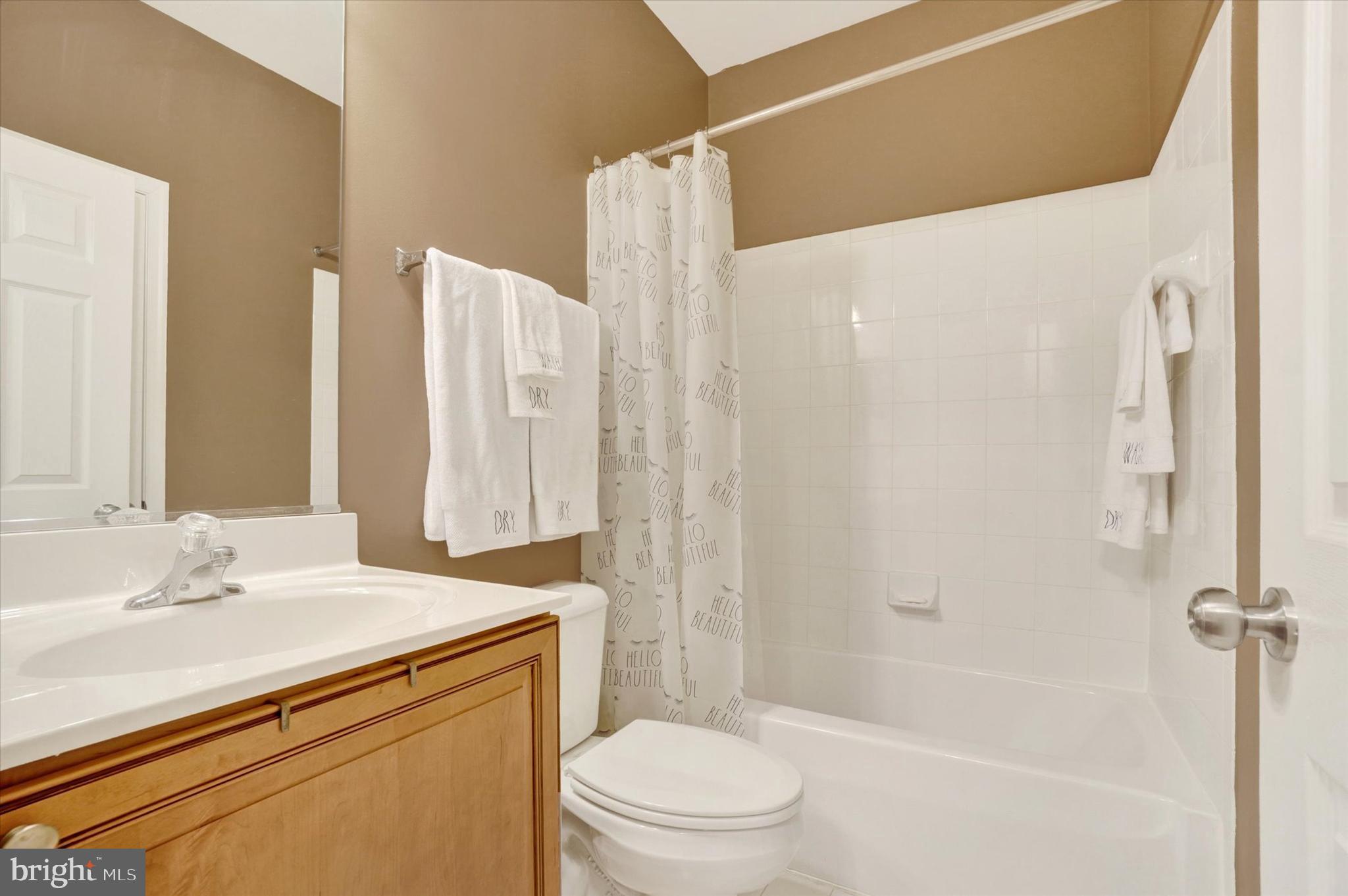 1015 NUGENT WAY