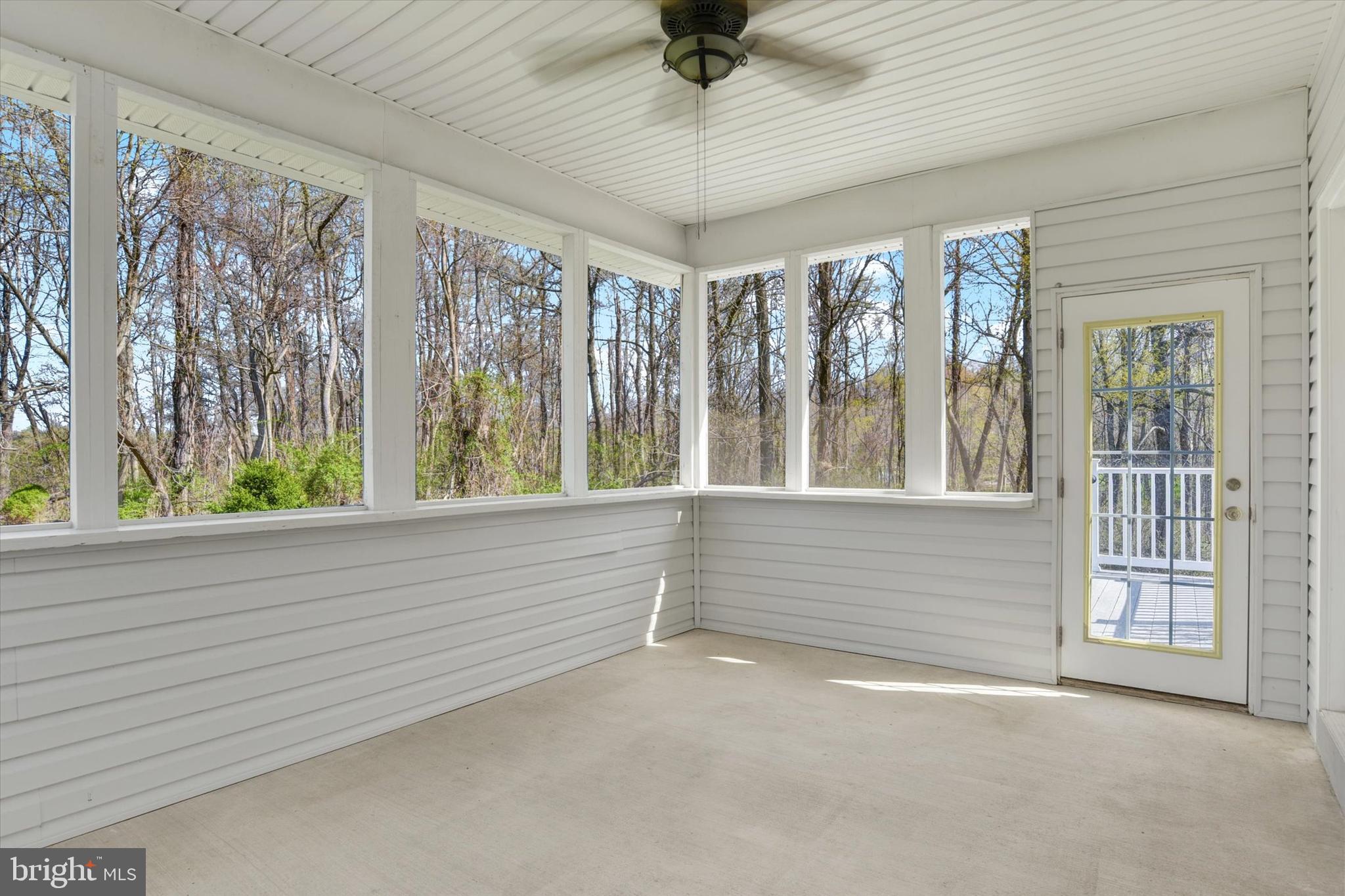 935 SILVER LAKE ROAD