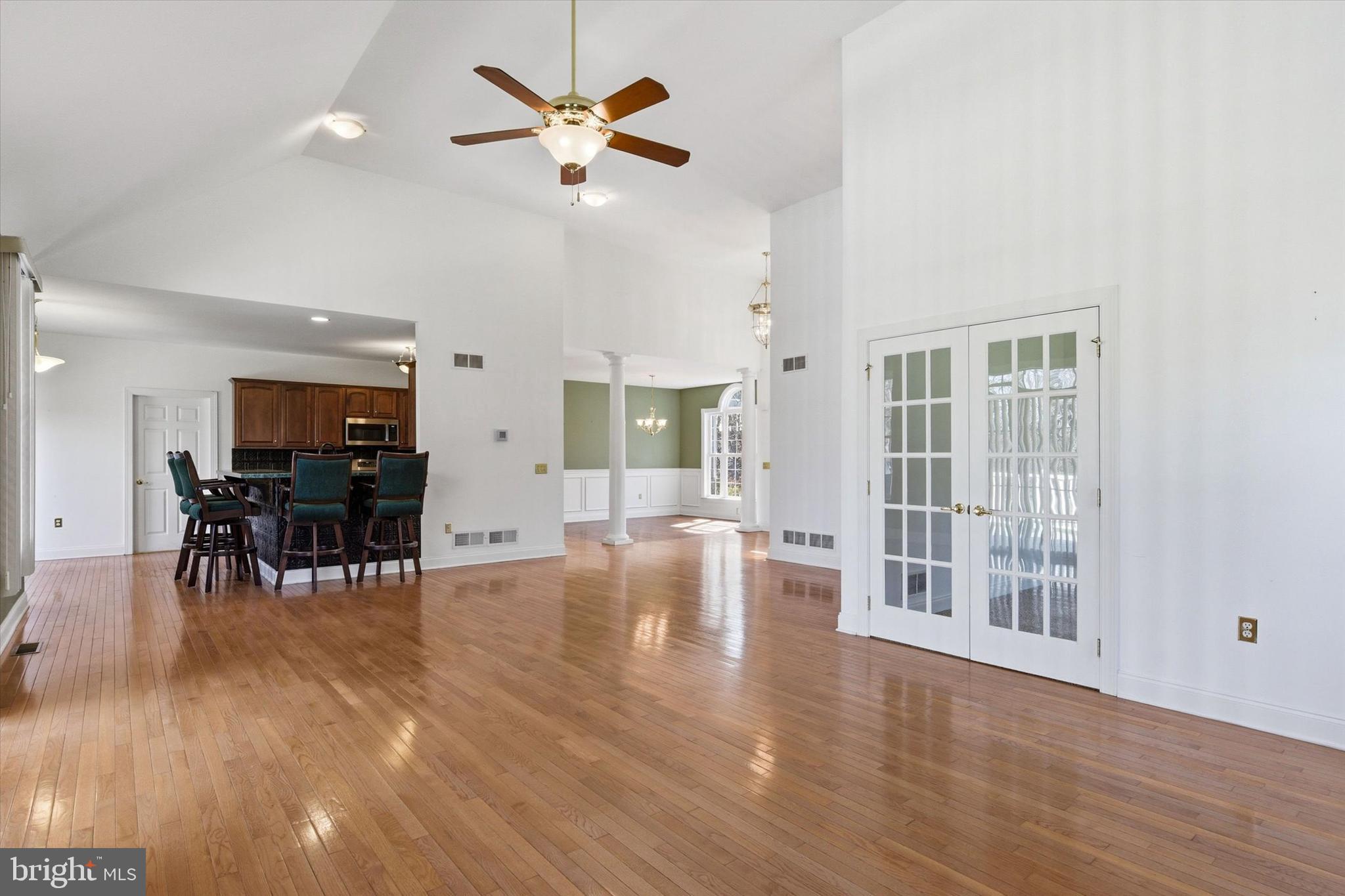 935 SILVER LAKE ROAD