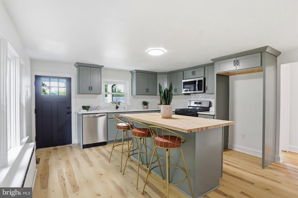 20 N EMIGS MILL ROAD