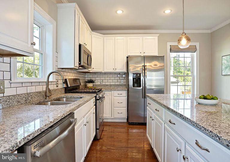 1106 S EMERSON STREET