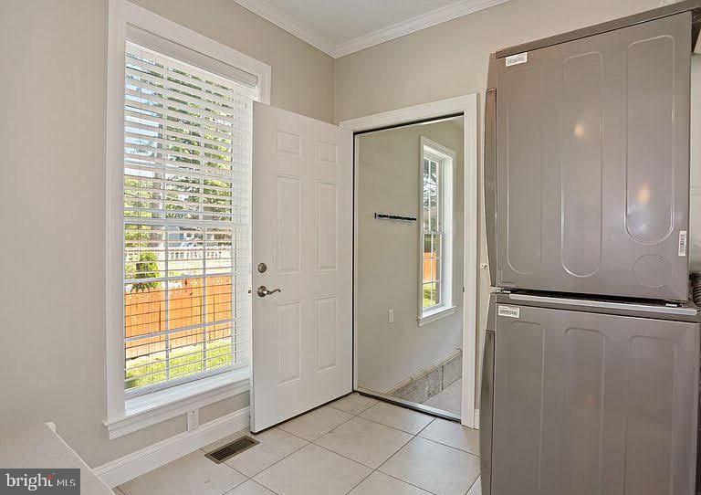 1106 S EMERSON STREET