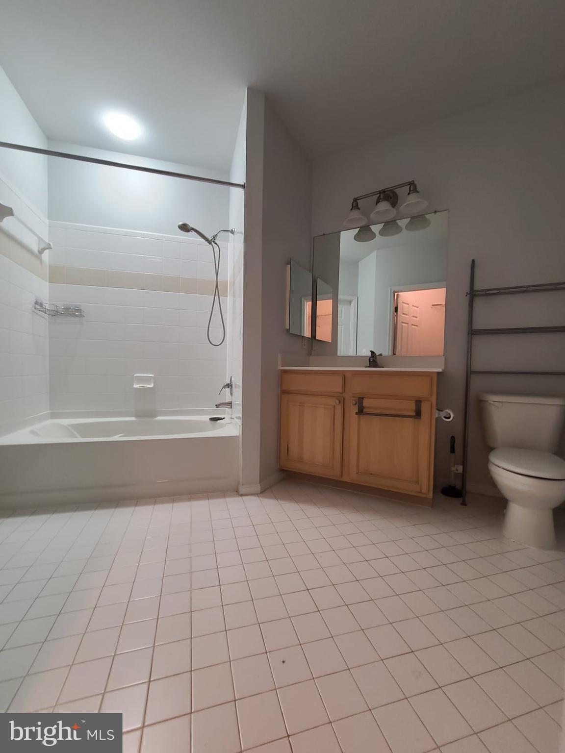 2301 25TH STREET S 4-208