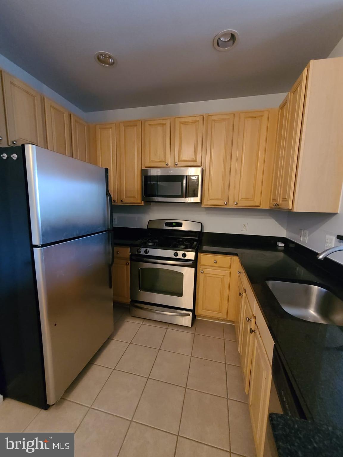 2301 25TH STREET S 4-208