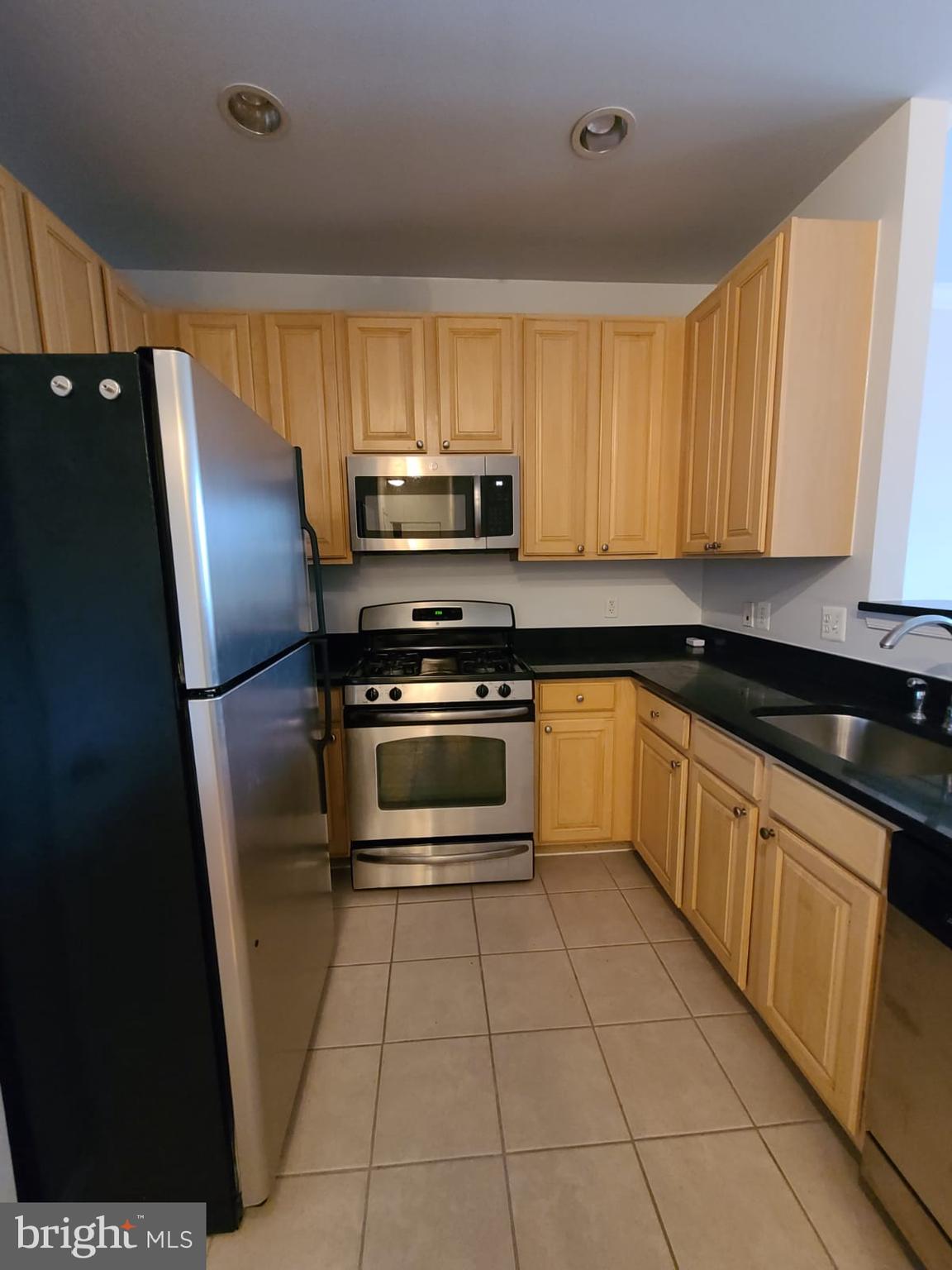 2301 25TH STREET S 4-208