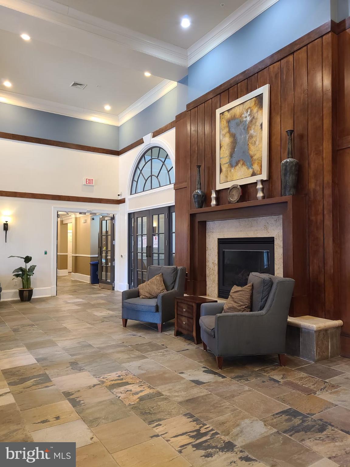 2301 25TH STREET S 4-208